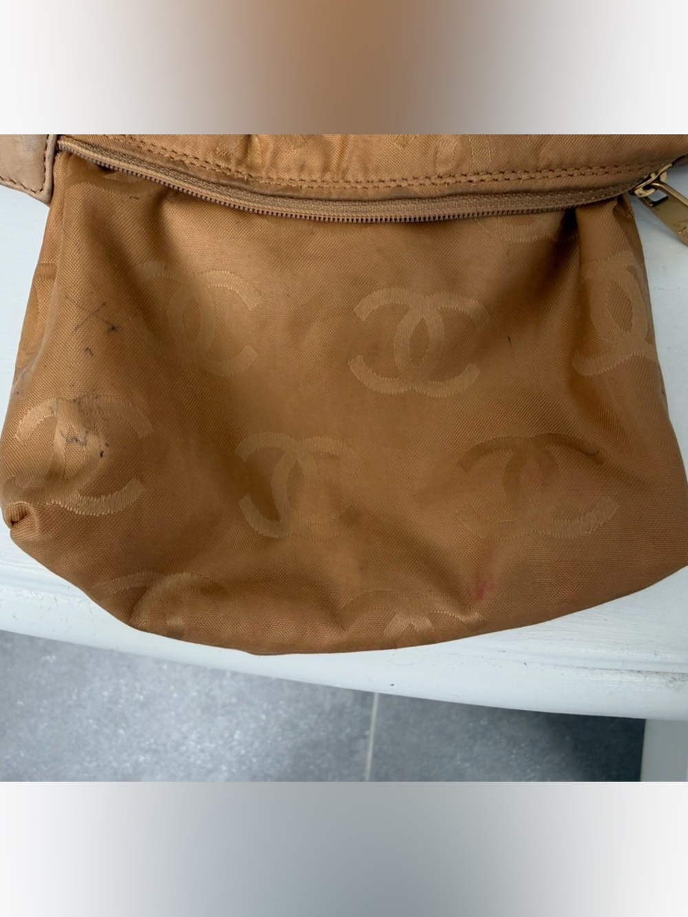 CHANEL Gold-Beige Nylon CC Logo Cosmetic Pouch - Picture 7 of 16
